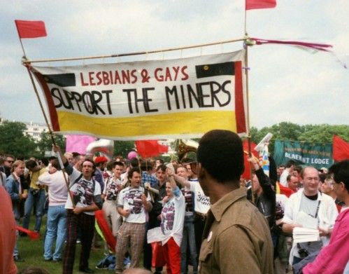 Le groupe "Lesbians and Gays Support the Miners" à la Gay Pride de 1985
 (DR)