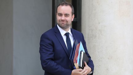 Le secrétaire d'État&nbsp;auprès du ministre de la Transition écologique, Sébastien Lecornu. (LUDOVIC MARIN / AFP)