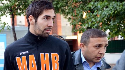 Le handballeur fran&ccedil;ais&nbsp;Nikola Karabatic, mis en cause dans l'affaire des paris truqu&eacute;s, &agrave; Paris, le 30 septembre 2012. (FRANCK FIFE / AFP)