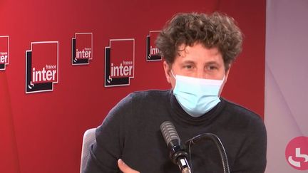 Julien Bayou,&nbsp;secrétaire national d'Europe&nbsp;Écologie-les Verts&nbsp;sur France Inter, le 8 décembre 2020. (FRANCEINTER / RADIO FRANCE)