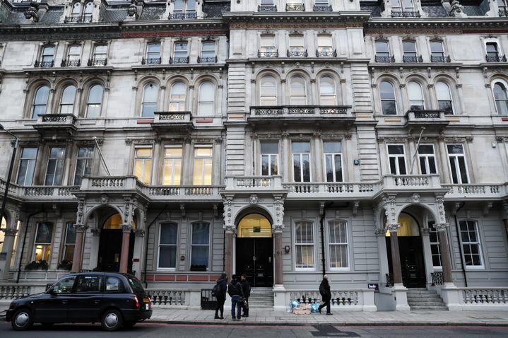 Le bâtiment abritant les bureaux d'Orbis Business Intelligence, le 12 janvier 2017 à Londres (Royaume-Uni). (STEFAN WERMUTH / REUTERS)