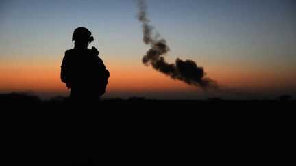 Un soldat fran&ccedil;ais dans la r&eacute;gion de Gao (Mali)&nbsp;&nbsp;le 14 f&eacute;vrier 2013. (PASCAL GUYOT / AFP)