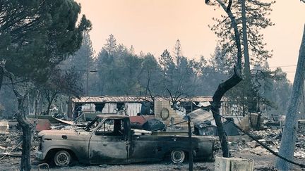 Une vue de la ville de Paradise (Californie) après le passage de l'incendie du 8 novembre 2018. (GREGORY PHILIPPS / RADIO FRANCE)