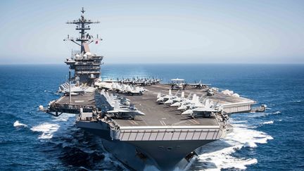 Le&nbsp;porte-avions américain "USS Theodore Roosevelt", le 30 avril 2017, au large de la Californie.&nbsp; (PAUL L. ARCHER / US NAVY)