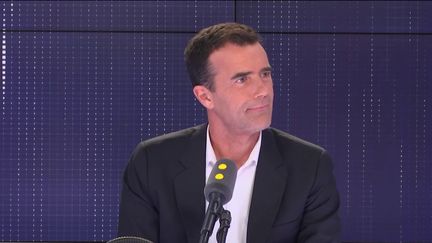 Sandro Gozi, président de l'Union des fédéralistes européens, le 28 mars 2019 sur franceinfo. (FRANCEINFO / RADIOFRANCE)