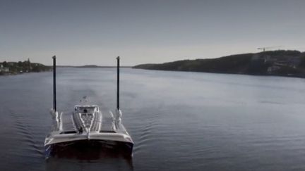 Environnement : Energy Observer, un bateau avec l'énergie solaire pour moteur