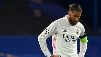 Sergio Ramos contre Chelsea, le 5 mai 2021. (GLYN KIRK / AFP)