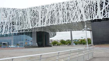 Le Mémorial ACTe, Centre caribéen d'expressions et de mémoire de la Traite et de l'Esclavage à Pointe-à-Pitre (Guadeloupe). (JEAN-CHRISTOPHE BOURDILLAT / RADIO FRANCE)