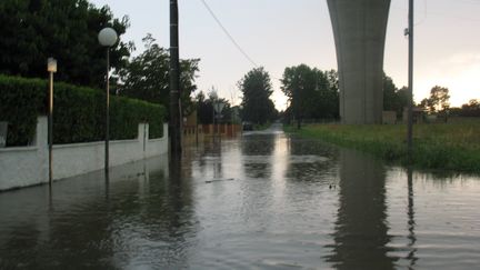 Des innondations à Castelmayran (Tarn-et-Garonne), le 12 juin 2007. (MAXPPP)