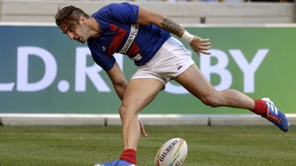 Jean-Pascal Barraque évolue au centre à Clermont et est capitaine de France 7. Il s'agit de sa première convocation dans le groupe France de rugby à 15. (RODGER BOSCH / AFP)