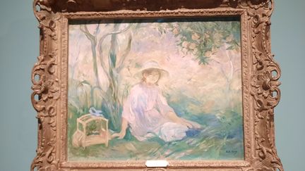 "Sous l'oranger". Dans ce tableau, Berthe Morisot représente sa fille Julie dans un paysage typiquement méditerranéen. (ANNE CHEPEAU / RADIO FRANCE)