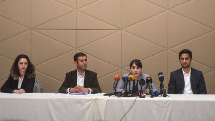 Les avocats Abdullah Ocalan lors d'une conférence de presse le 26 mai 2019 à Istanbul (Turquie). (OZAN KOSE / AFP)