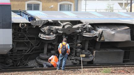  (Le 12 juillet 2013, le train Paris-Limoges a déraillé à hauteur de Brétigny-sur-Orge © MaxPPP)