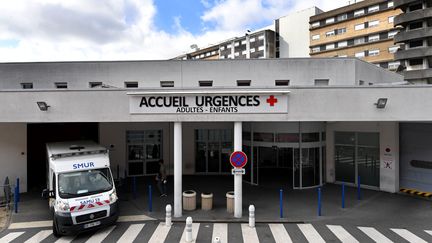 Urgences : des médecins généralistes pour les désengorger ?