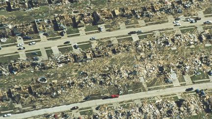 Vue a&eacute;rienne de Moore, d&eacute;vast&eacute;e par la tornade.&nbsp; (ESPECIAL / NOTIMEX / AFP)