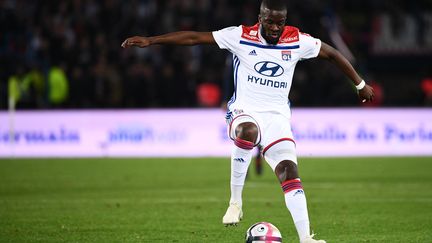 Tanguy Ndombélé pourrait quitter Lyon pour Tottenham (FRANCK FIFE / AFP)