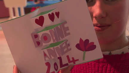 Puy-de-Dôme : des enfants de Clermont-Ferrand participent à un atelier de création de cartes de vœux (France 2)