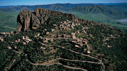 «Les chemins qui montent», disait l'écrivain Mouloud Feraoun. (Yann Arthus-Bertrand)