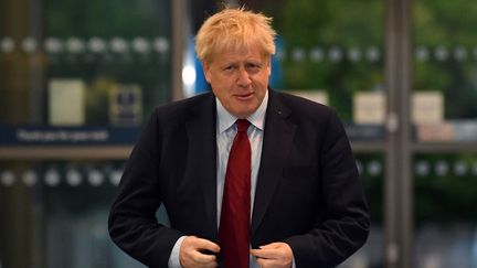 Boris Johnson, le Premier ministre britannique, lors de son arrivée à Manchester pour le congrès du Parti conservateur, le 1er octobre 2019. (BEN STANSALL / AFP)