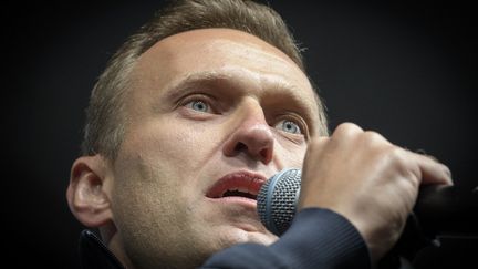 Alexeï Navalny, avocat et opposant de Vladimir Poutine, le 29 septembre 2019 durant un discours à Moscou. (YURI KADOBNOV / AFP)
