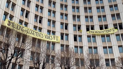 Le 126 rue du Château-des-Rentiers, à Paris, occupé par 200 SDF dimanche 6 janvier 2019. (ARMEL BALOGOG / RADIO FRANCE)