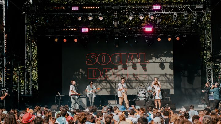 Le trio Social Dance s'est produit au festival Rock en Seine, le samedi 26 août 2023. (LOUIS COMAR)