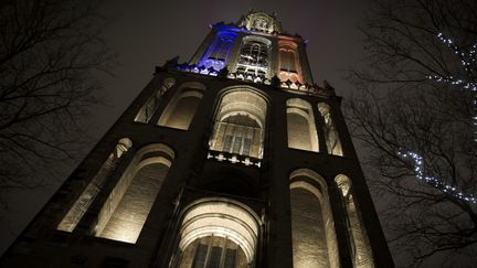 Domtoren, la tour d'Utrecht aux Pays-Bas, qui abrite le carillon, ici en 2015, aux coulers de la France.
 (JEROEN JUMELET / ANP / AFP)