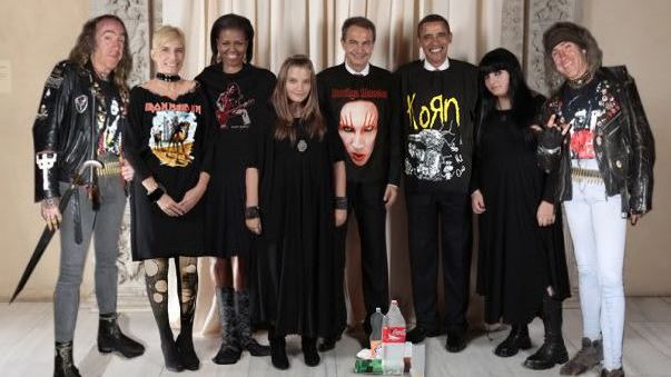 La photo de la famille Zapatero avec le couple Obama, publi&eacute;e en septembre 2009, a fait l'objet de nombreux d&eacute;tournements. (DR)