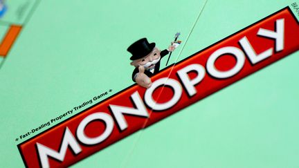 Le plateau d'un jeu de Monopoly.&nbsp; (THOMAS WHITE / X90030 / REUTERS)