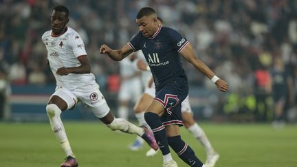 Kylian Mbappe, attaquant du ParisSaint-Germain, durant le match de Ligue 1 contre le FC Metz le 21 mais 2022. (SÉBASTIEN MUYLAERT / MAXPPP)