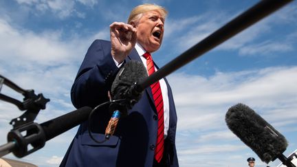 Le président américain Donald Trump s'exprime face à la presse, le 26 septembre 2019 sur une base aérienne de l'armée à Joint Base Andrews, dans le Maryland. (SAUL LOEB / AFP)