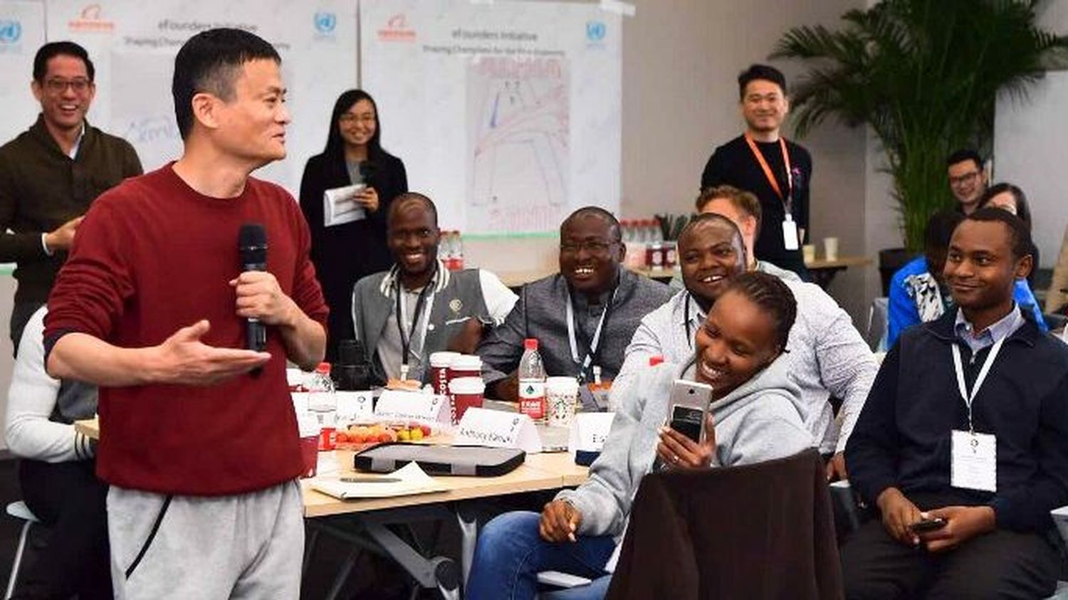 Le Géant Chinois Alibaba Veut Inspirer Les Jeunes Entrepreneurs Africains