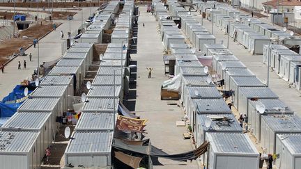 Vue g&eacute;n&eacute;rale de "Container City", un camp de r&eacute;fugi&eacute;s constitu&eacute; de containers situ&eacute; &agrave; la fronti&egrave;re entre la Syrie et la Turquie, le 3 juillet 2012. (OSMAN ORSAL / REUTERS)