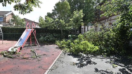 La cour de l'&eacute;cole primaire Leo Ferr&eacute; d&eacute;vast&eacute;e &agrave; Montauban, le 1er septembre 2015. (PASCAL PAVANI / AFP)