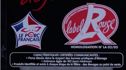 Plusieurs associations ONG remettent en cause dans une étude, publiée mardi 28 septembre, les labels alimentaires, qui ne seraient finalement pas si différents des productions industrielles.
 (CAPTURE ECRAN / FRANCEINFO)