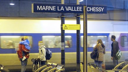 La SNCF va pr&eacute;senter son futur TGV low cost "Ouigo", &agrave; partir de la gare Marne-la-Vall&eacute;e, mardi 19 f&eacute;vrier 2013. (CHRISTOPHE LEHENAFF / PHOTONONSTOP / AFP)