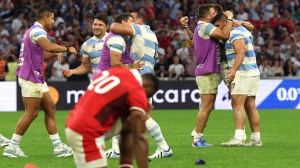 La joie des joueurs argentins, tombeurs du pays de Galles en quart de finale de la Coupe du monde de rugby, le 14 octobre 2023 à Marseille (PASCAL GUYOT / AFP)