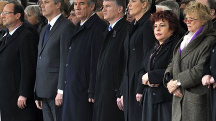 J-46 Des candidats &agrave; l'&eacute;lection pr&eacute;sidentielle fran&ccedil;aise assistent &agrave; l'hommage rendu aux militaires tu&eacute;s &agrave; Montauban et &agrave; Toulouse la semaine derni&egrave;re, Montauban, le 21 mars 2012. De gauche &agrave; droite, Fran&ccedil;ois Hollande, Nicolas Dupont-Aignan, Fran&ccedil;ois Bayrou, Marine Le Pen et Eva Joly. (PHILIPPE WOJAZER / REUTERS)