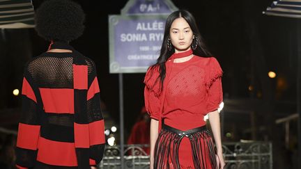 Sonia Rykiel printemps-été 2019 à Paris.
 (Anne-Christine POUJOULAT / AFP)