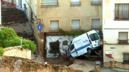 Un torrent d'une incroyable puissance a ravagé la ville de Letur, au sud-est de l'Espagne, mardi 29 octobre. Six habitants sont officiellement portés disparus. (FRANCEINFO)