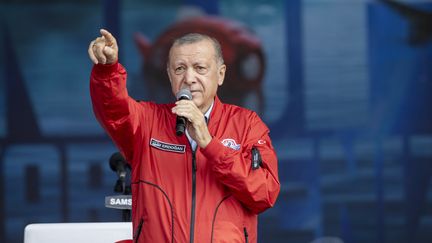 Recep Tayyip Erdogan lors d'un meeting, le 3 septembre 2022,&nbsp;à Samsun, en Turquie. (AYTAC UNAL / ANADOLU AGENCY / AFP)