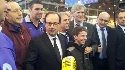 &nbsp; (François Hollande au Salon de l'agriculture samedi  © Radio France / Julien Langlet)