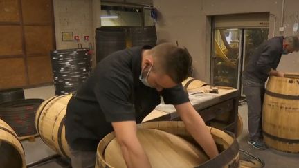 Bourgogne : à la découverte de la fabrication de fûts de chênes