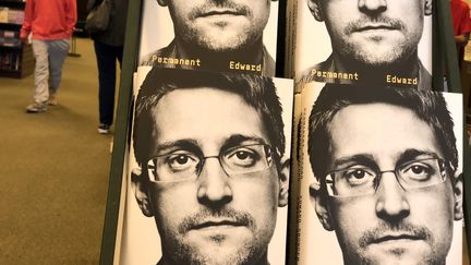 Le livre d'Edward Snowden, le 17 septembre 2019 en Californie. (JUSTIN SULLIVAN / GETTY IMAGES NORTH AMERICA)