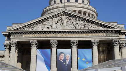 Simone Veil fera son entrée au Panthéon, aux côtés de son mari, dimanche 1er juillet. (THOMAS SAMSON / AFP)