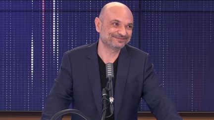 Richard Malka, l'avocat de Charlie Hebdo était l'invité du "8h30&nbsp;franceinfo", lundi 30 novembre 2020. (FRANCEINFO / RADIOFRANCE)