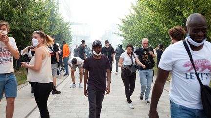 Des heurts ont éclaté avec les forces de l'ordre mardi 2 juin à Paris lors de la manifestation contre les violences policières. (MICHEL RUBINEL / AFP)