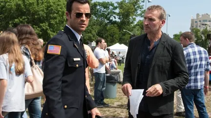 Justin Theroux et Christopher Eccleston dans la série "The Leftovers". (Paul Schiraldi / HBO)