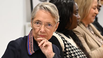 Elisabeth Borne, à Chanteloup-les-Vignes, le 27 octobre 2023. (BERTRAND GUAY / POOL)