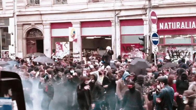 Mobilisation du 1er-Mai : les commerçants saccagés